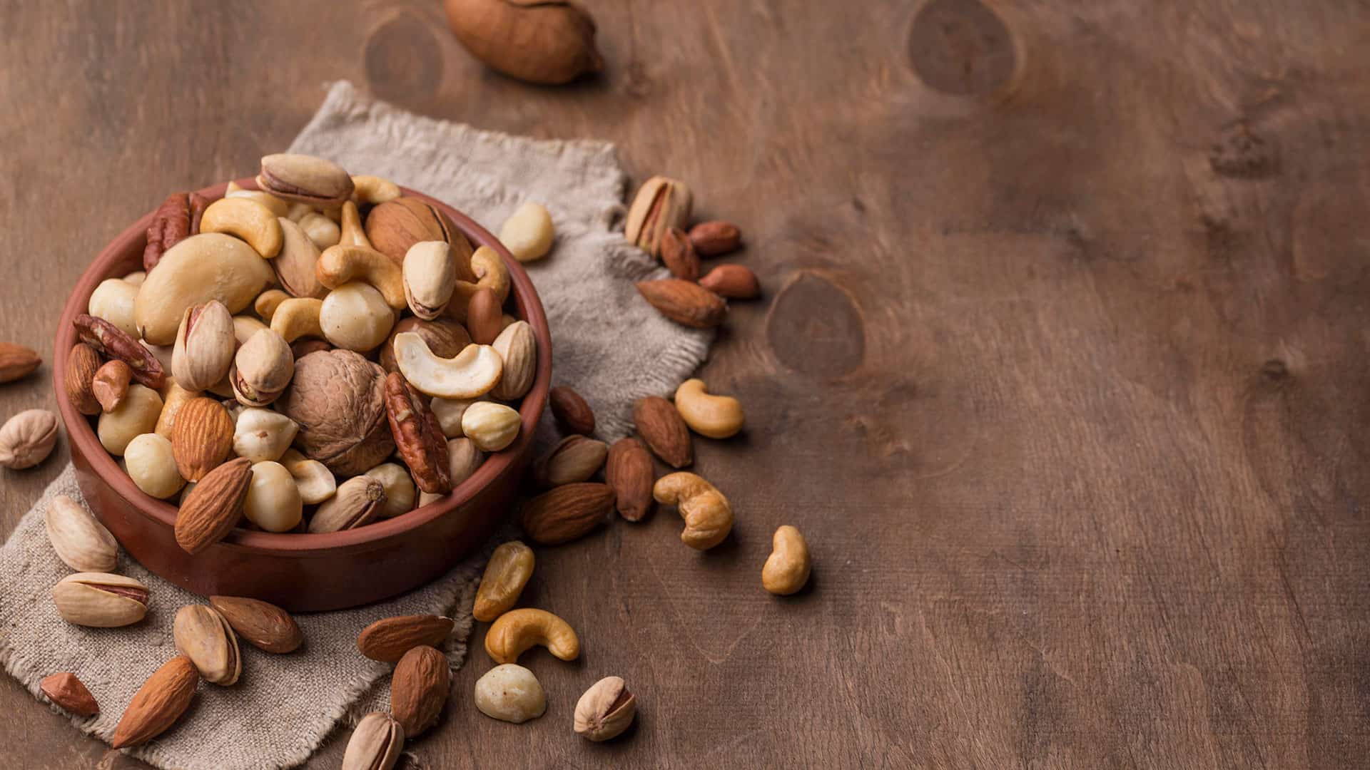 Some of the Healthiest Snacks for Late-night Eating